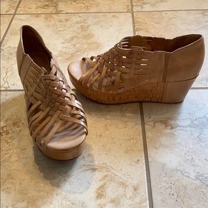 Tan Wedges
